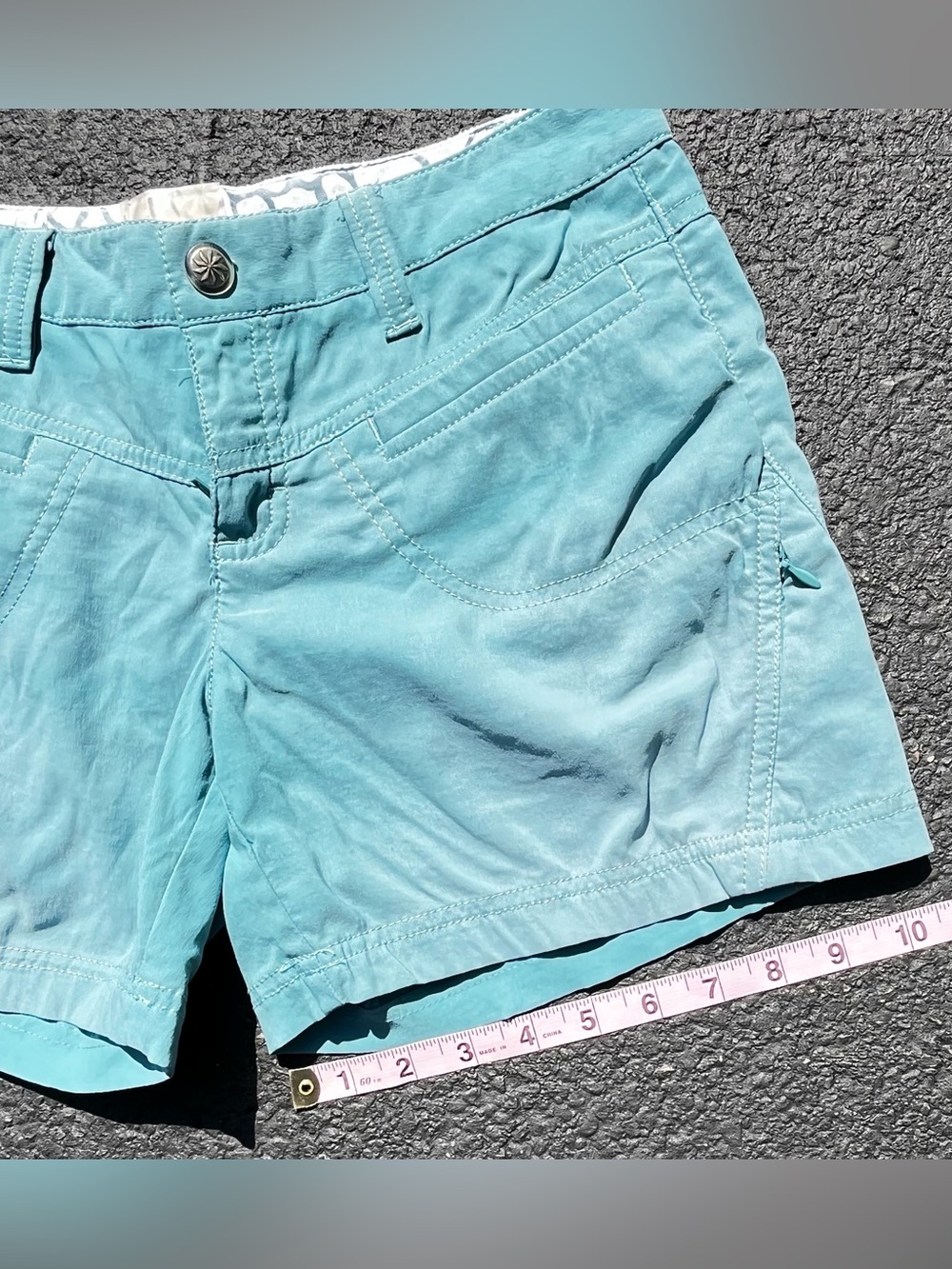 Athleta 4’ Inseem Dipper Hiking Bermuda Athletic Shorts Seafoam green Size 2 - Picture 3 of 9